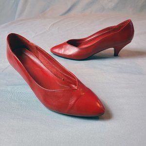Park West Women's Size 8 Red Faux Leather 2.5" Heel Slip On Pumps Heels Shoes